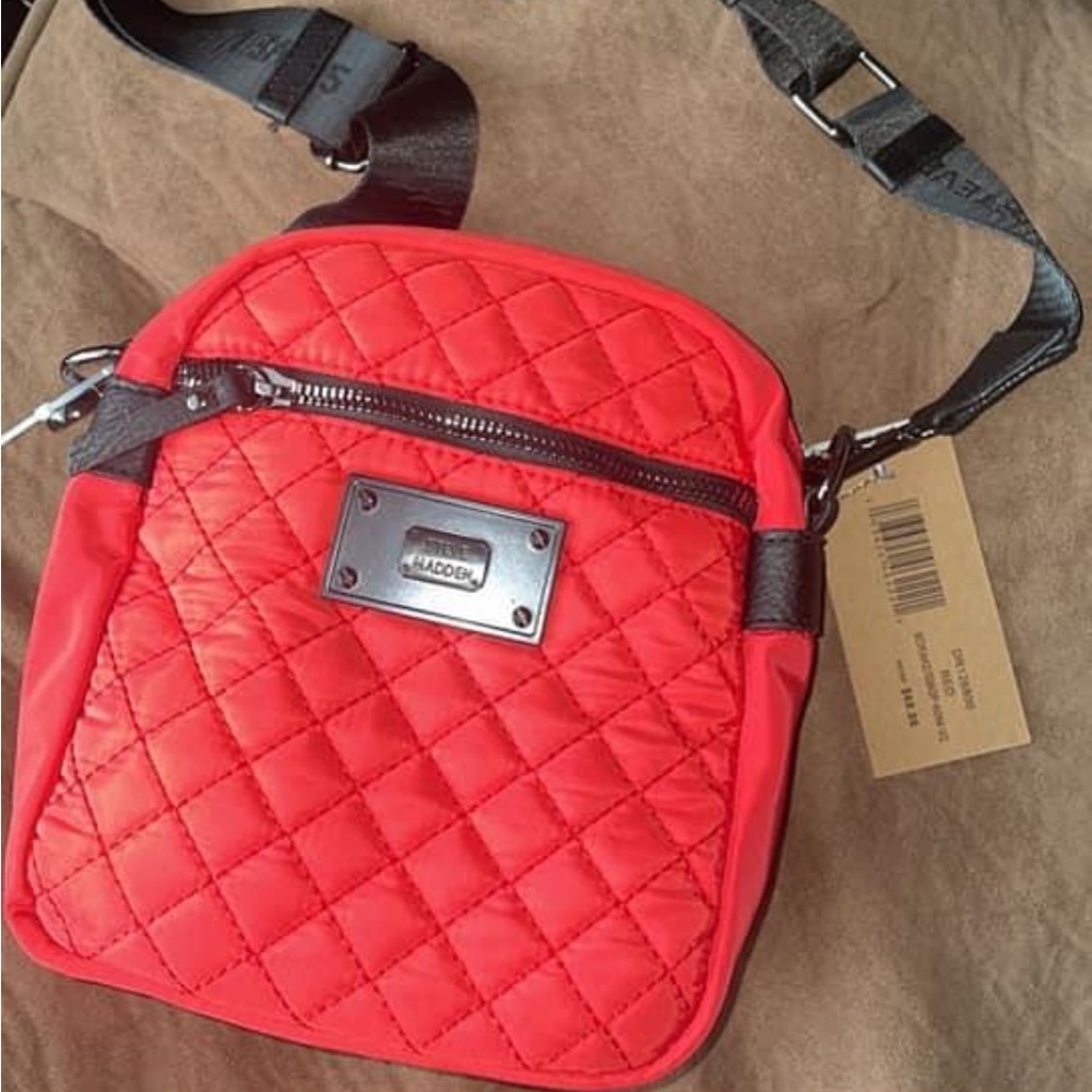 NWT red Steve Madden cross body bag